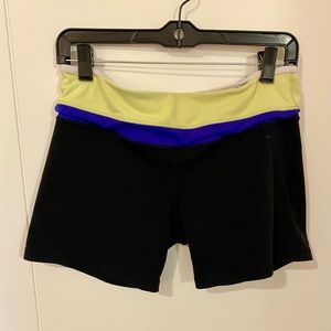 Lululemon Shorts Black/Yellow/Blue Size 8